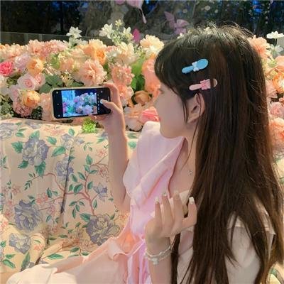 塞琳娜封面